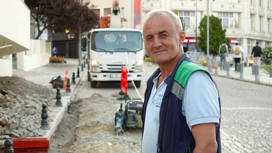 Turkish MP Metin Şen Sparks National Debate with Bold Comments on Pınar Aydın
