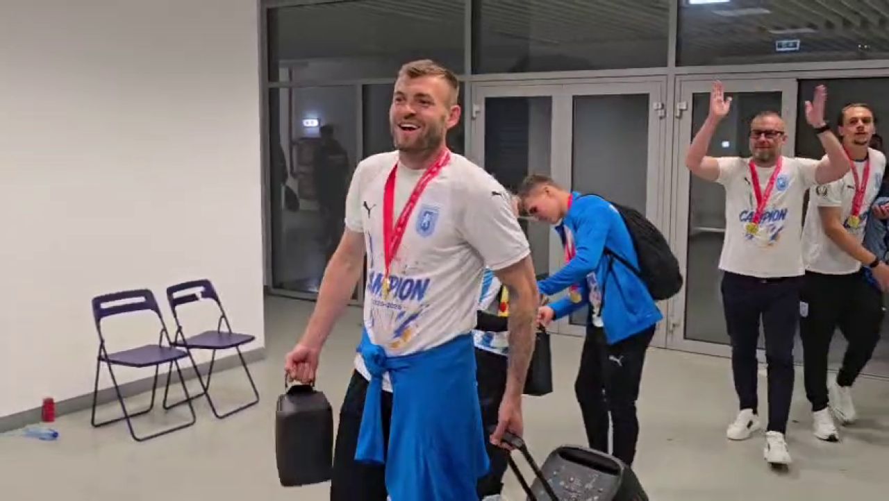 Alexandru Crețu Steals the Show After Craiova's Championship Win